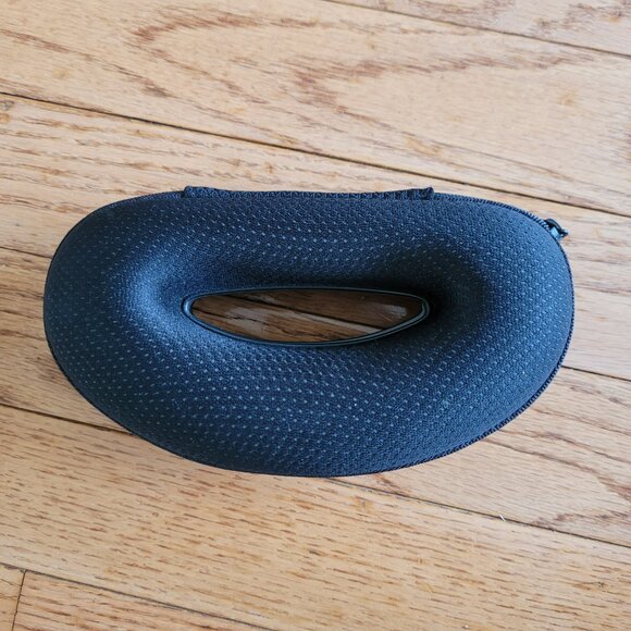 Arnette Protective Sunglass Case Gray Zipper Donut Hole Clam Shell Padded - Picture 7 of 10